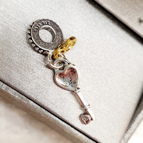 ❤Pandora Charm Key - Picture 5 of 7
